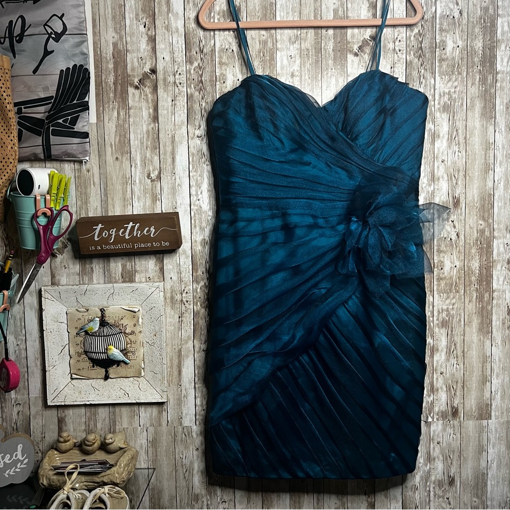 Elegant Teal Evening Dress